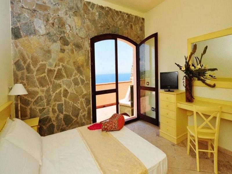 Torre Hotel - Adults Only ตอร์เร เดย์ กอร์ซารี ภายนอก รูปภาพ
