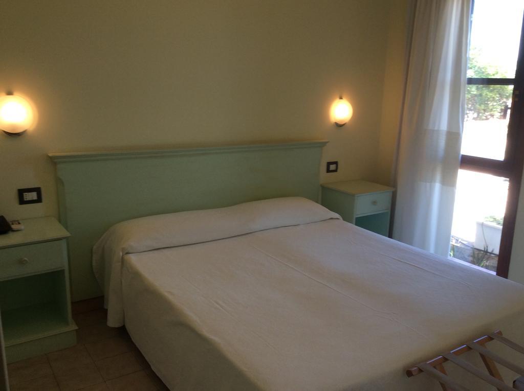 Torre Hotel - Adults Only ตอร์เร เดย์ กอร์ซารี ภายนอก รูปภาพ